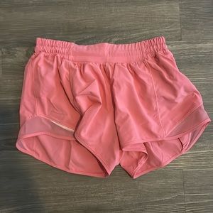 Lululemon Hotty Hot Low-Rise Lined Short 4”
